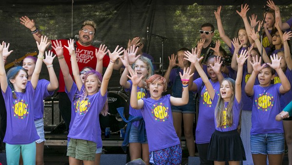 Barton Hills Choir with Nakia at ACL Festival 2016 Barton Hills Choir performing with Nakia at the 2016 Austin City Limits Music Festival